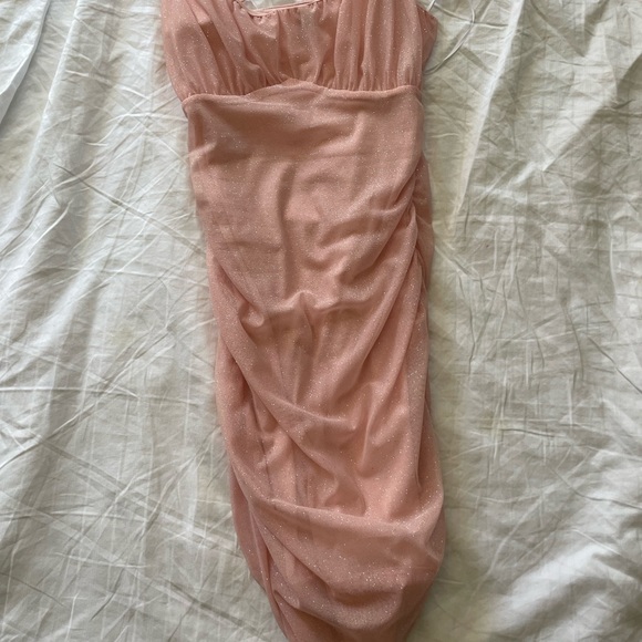 Beautiful pink dress new without tag from Windsor - Picture 2 of 4